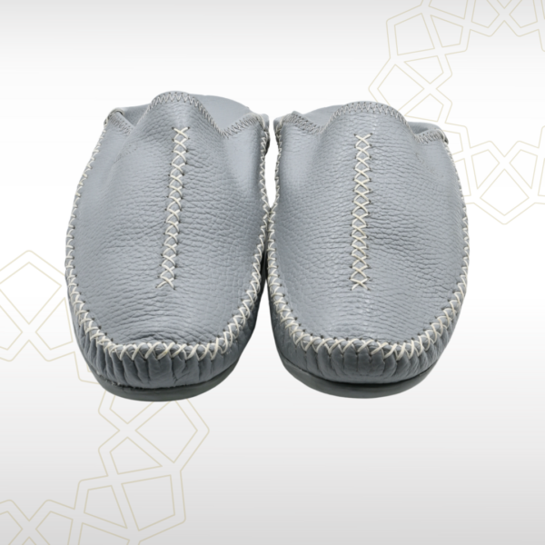 Babouche Grise Élégante en Cuir Véritable – Confort et Finesse Artisanale (41-46) – Image 4